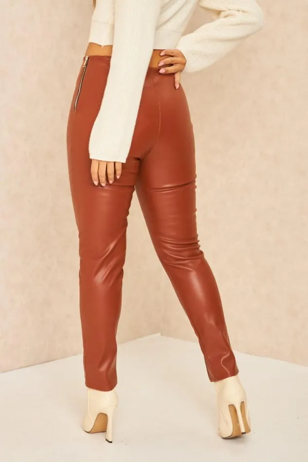 Women Pantalon En Simili Cuir Marron Fendu Aux Chevilles Brown Brentiny Paris Pants Women Pantalon En Simili Cuir Marron Fendu Aux Chevilles Brown Brentiny Paris Pants
