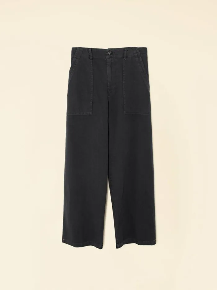 Women Pants and Jumpsuits Xirena Washed Black Morleigh Twill Pant