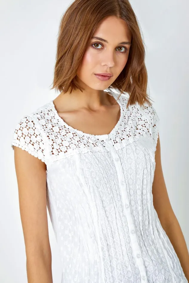 Women White Lace Yoke And Sleeve Crinkle Blouse Roman Tops