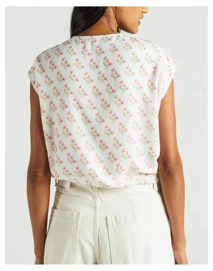 Women X Reistor Floral Crop Top Ivory White Madewell Tops and Shirts Women X Reistor Floral Crop Top Ivory White Madewell Tops and Shirts