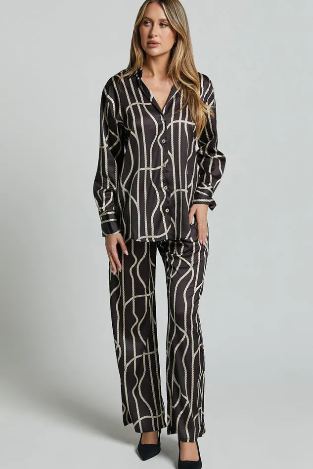 Yolanda Top 8211 Long Sleeve Button Through Relaxed Shirt In BlackGold Chain Print Women Showpo Tops
