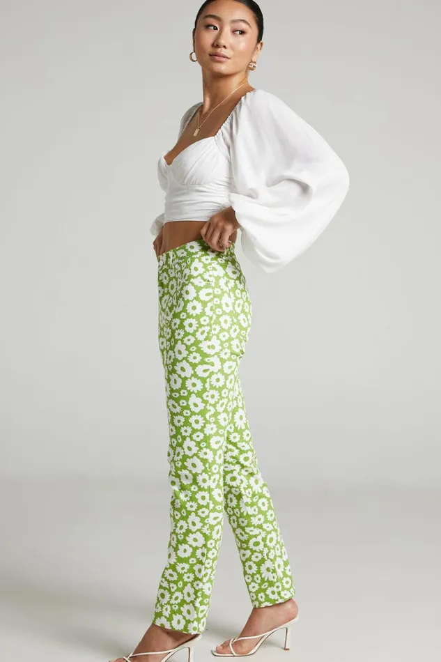 Zabee Jeans 8211 Mid Rise Drill Denim Jeans In Ditsy Floral Women Showpo Jeans